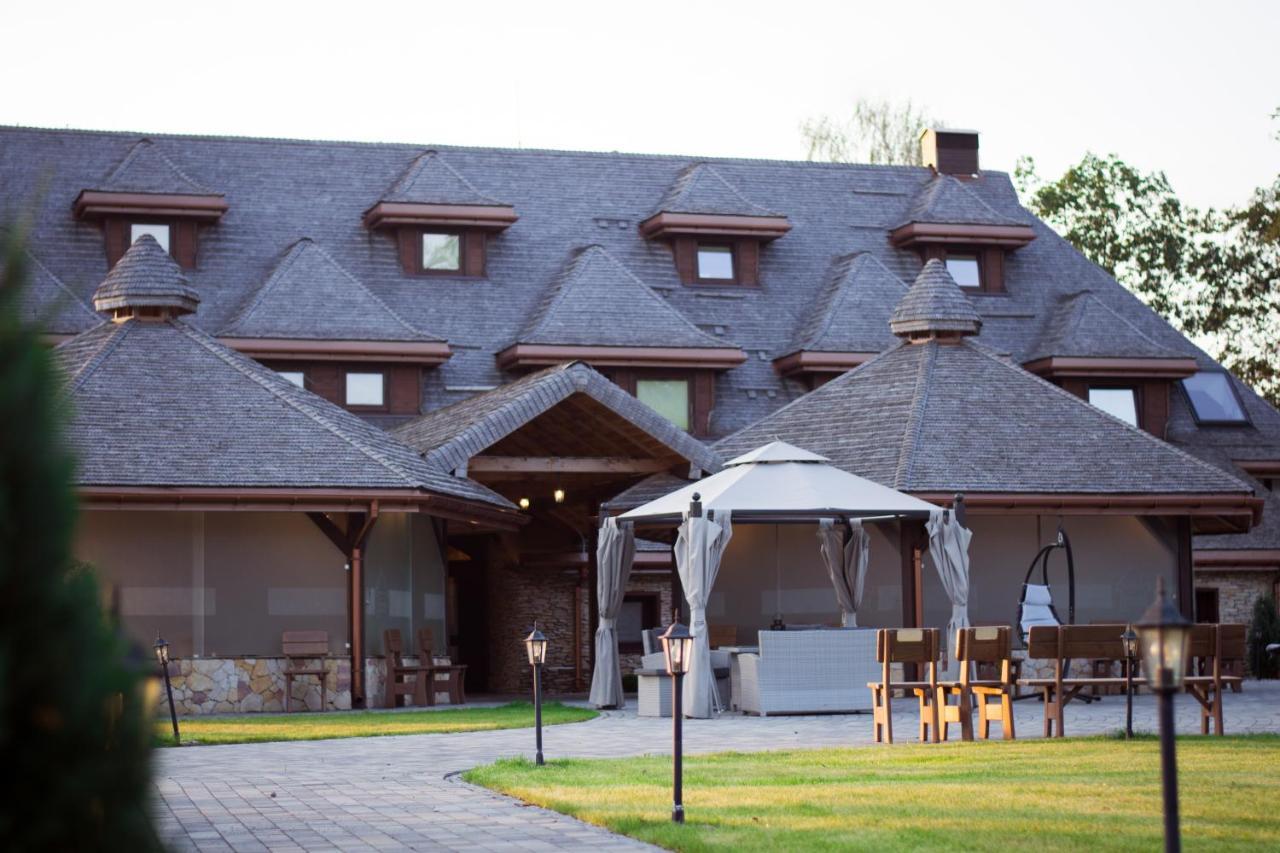 Hotel & Spa **** Kasztel ウニエユフ エクステリア 写真